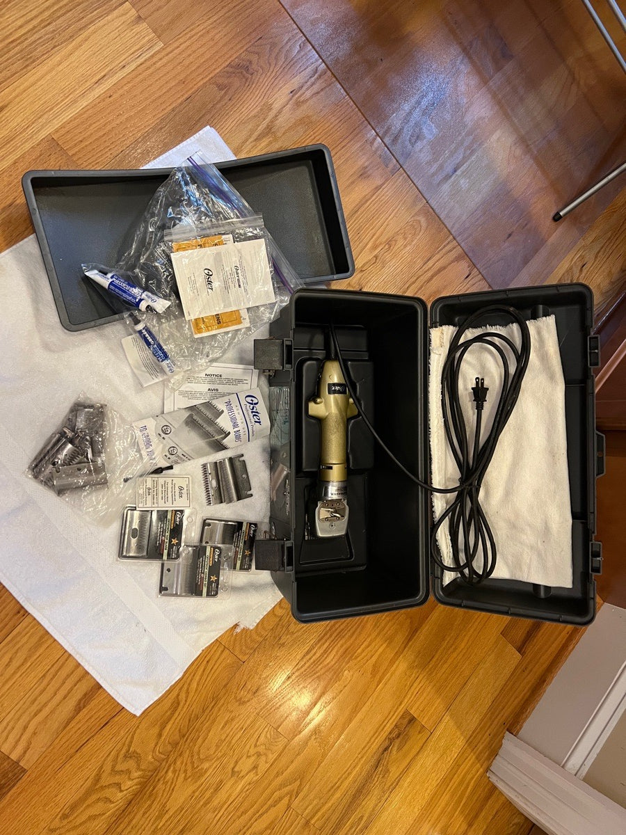 Oster Clipmaster Clippers plus Extras