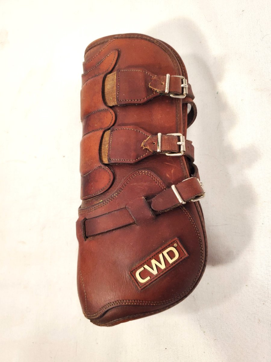 CWD Open Front Boots - M/L (3)